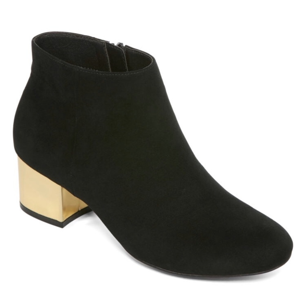 🆕Black/Gold Women’s Booties🆕